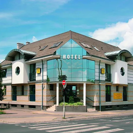 Hotel Kalvaria Gyor Exterior photo