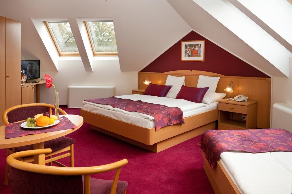 Kalvaria Hotel 3*